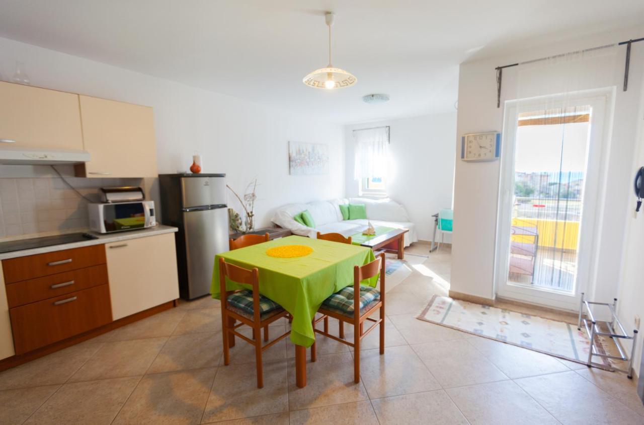 Apartman Mare Ловречица Экстерьер фото