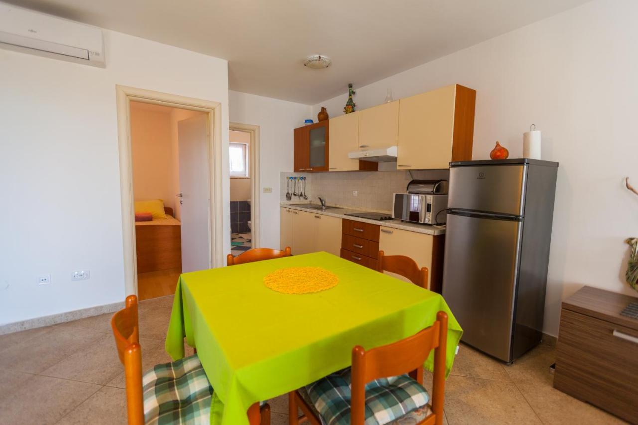 Apartman Mare Ловречица Экстерьер фото